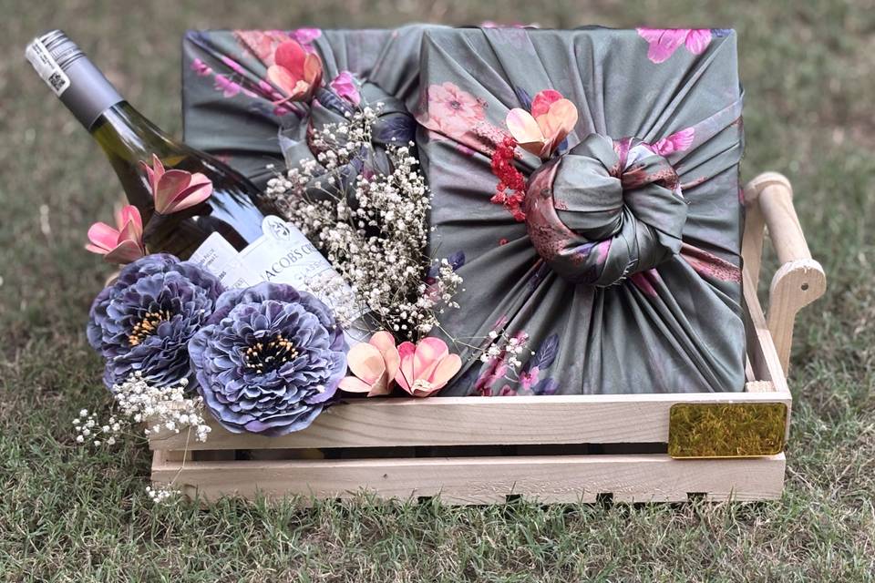 Birthday gift packing