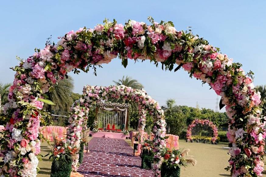 Wedding in the lawns