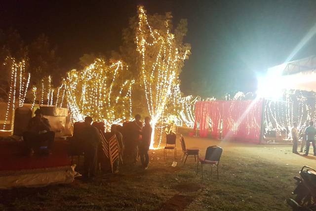 Wedding decor and lighting