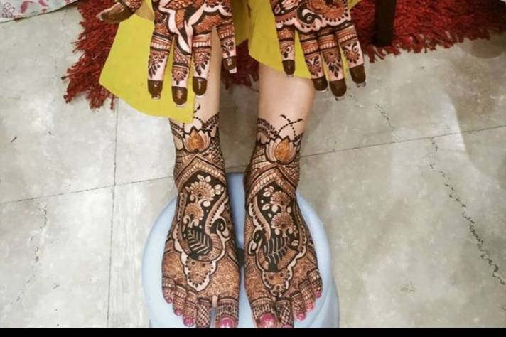 Ganga Mehandi Designer