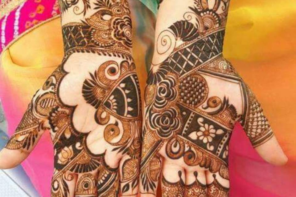 Ganga Mehandi Designer