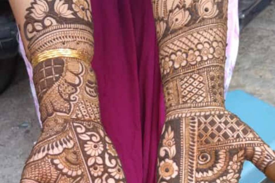 Ganga Mehandi Designer