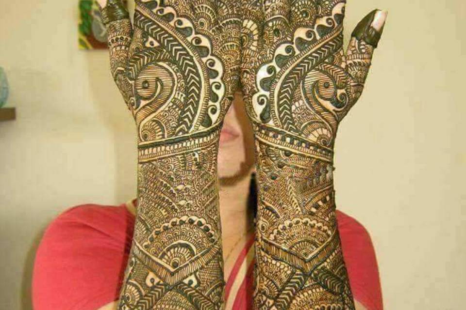 Ganga Mehandi Designer