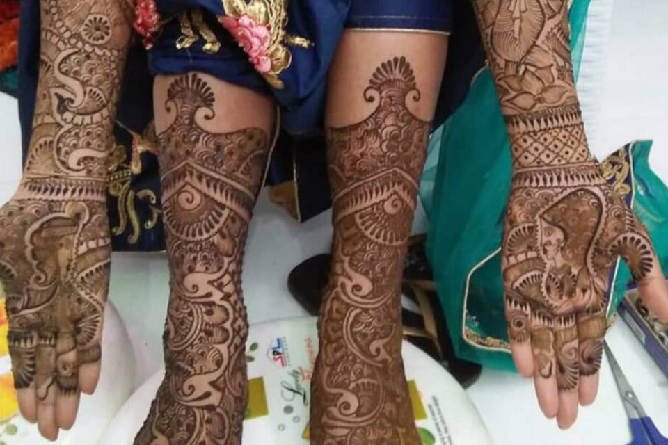 Ganga Mehandi Designer