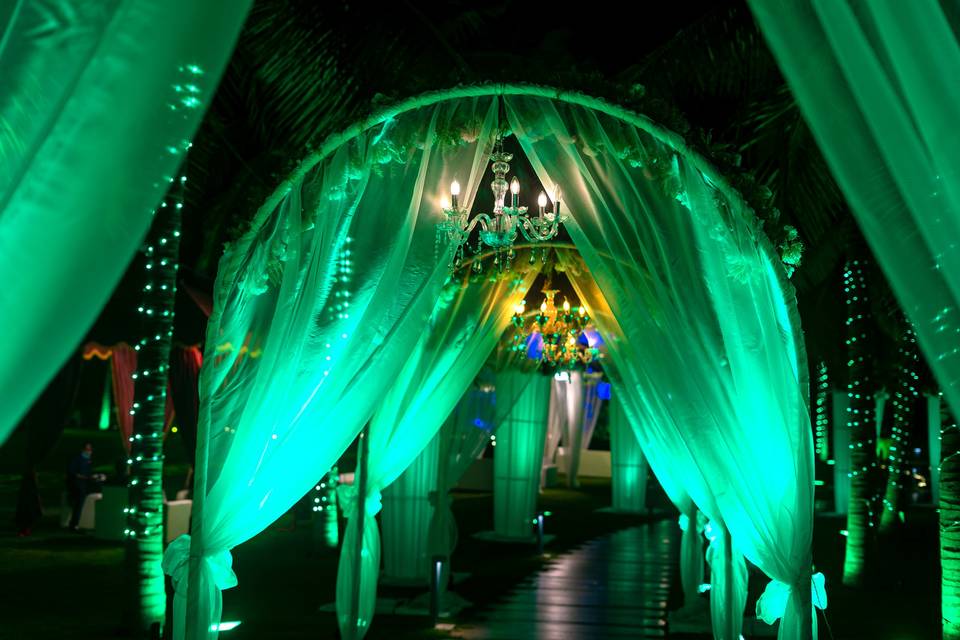 Entrance and Walkway Décor