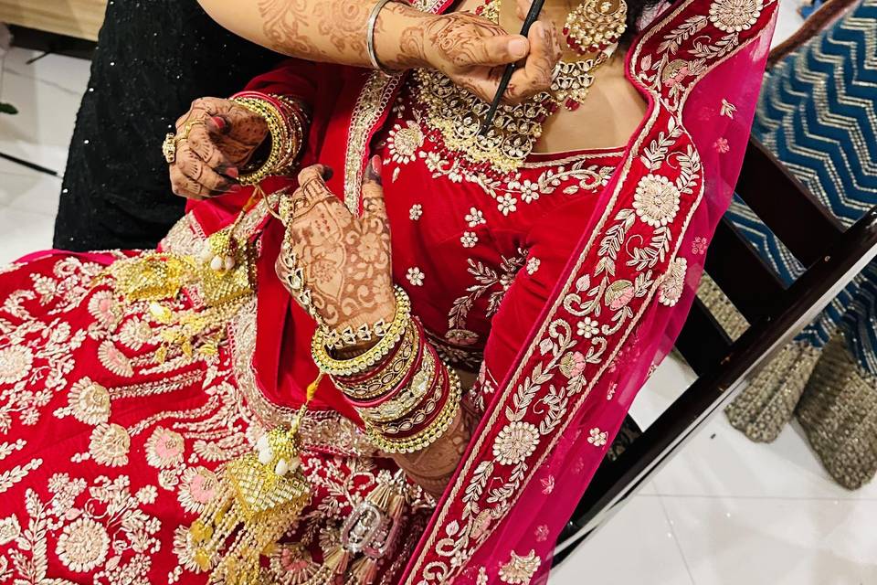 Al Habibi Salon & Makeup Studio