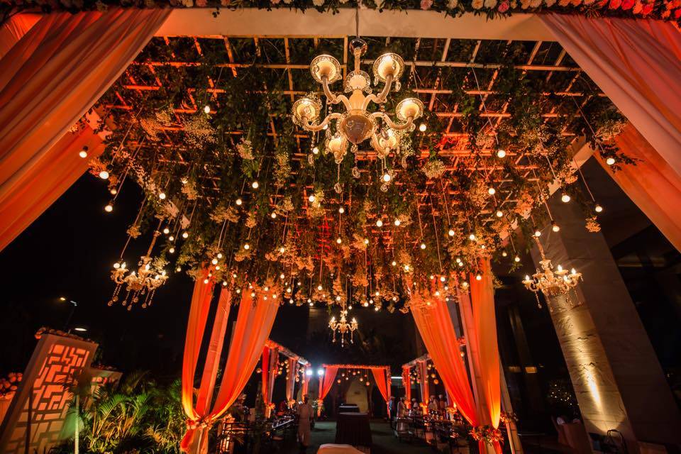 Wedding decor and lighting