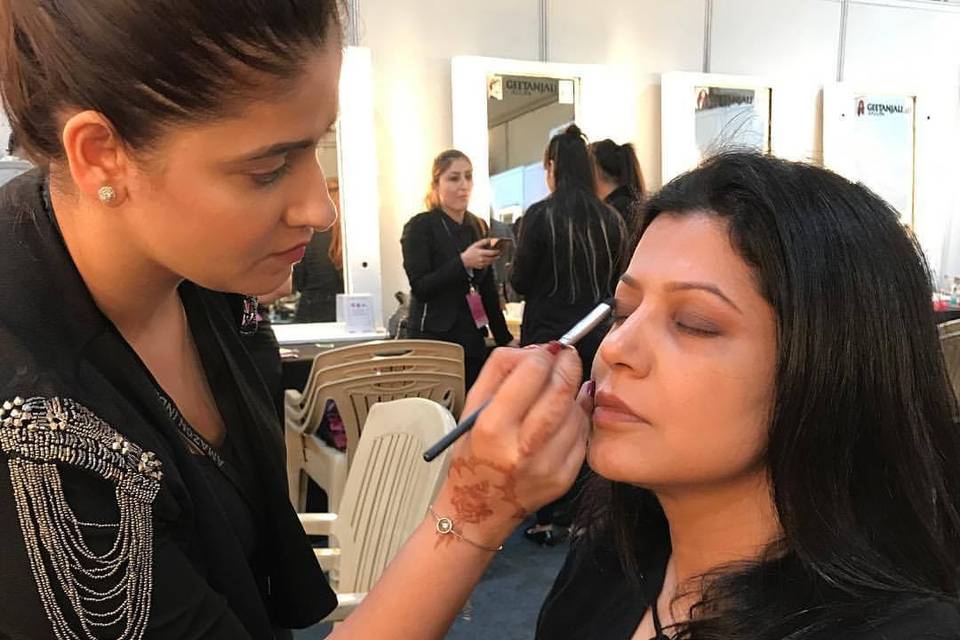 Geetanjali Salon, Ashok Vihar 2 - Makeup Salon - Wazirpur - Shalimar Bagh -  