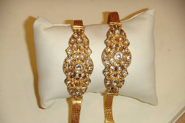 Earrings & Studs | Earrings Gold Plated Shri Hari Jewellery | Freeup