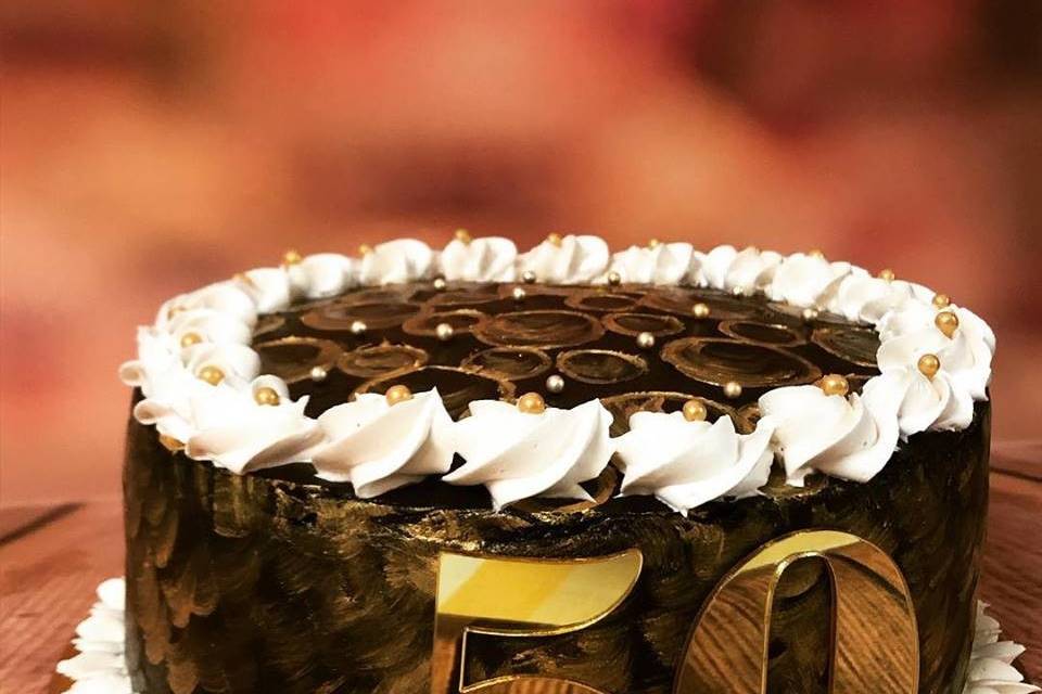 Arti Cakes : A Special Flower Decorating Cake