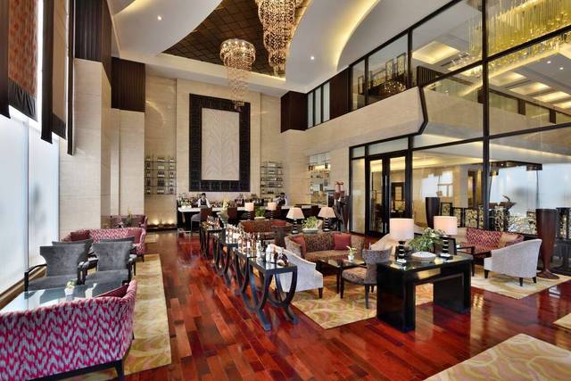 HOTEL BAR