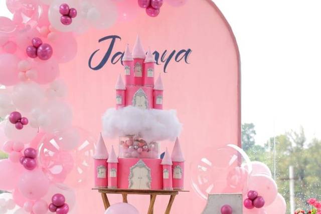 Udaipur Engagement Cake