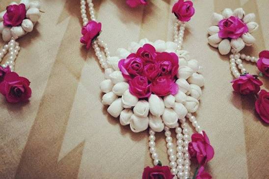 Floral jewellery