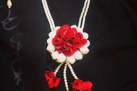 Floral jewellery