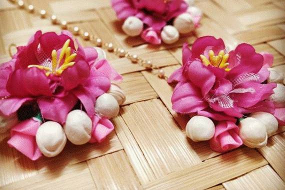 Floral jewellery