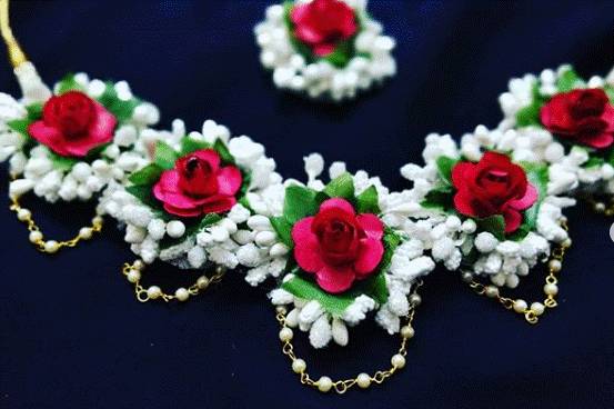 Floral jewellery