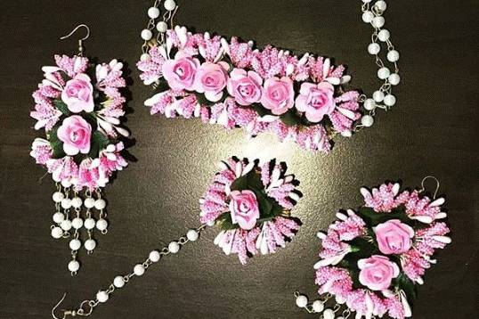 Floral jewellery