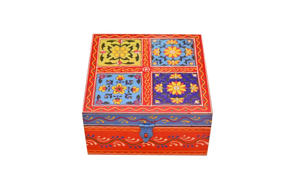 Wooden tole jewellery box