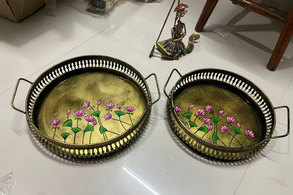 Iron painted tray