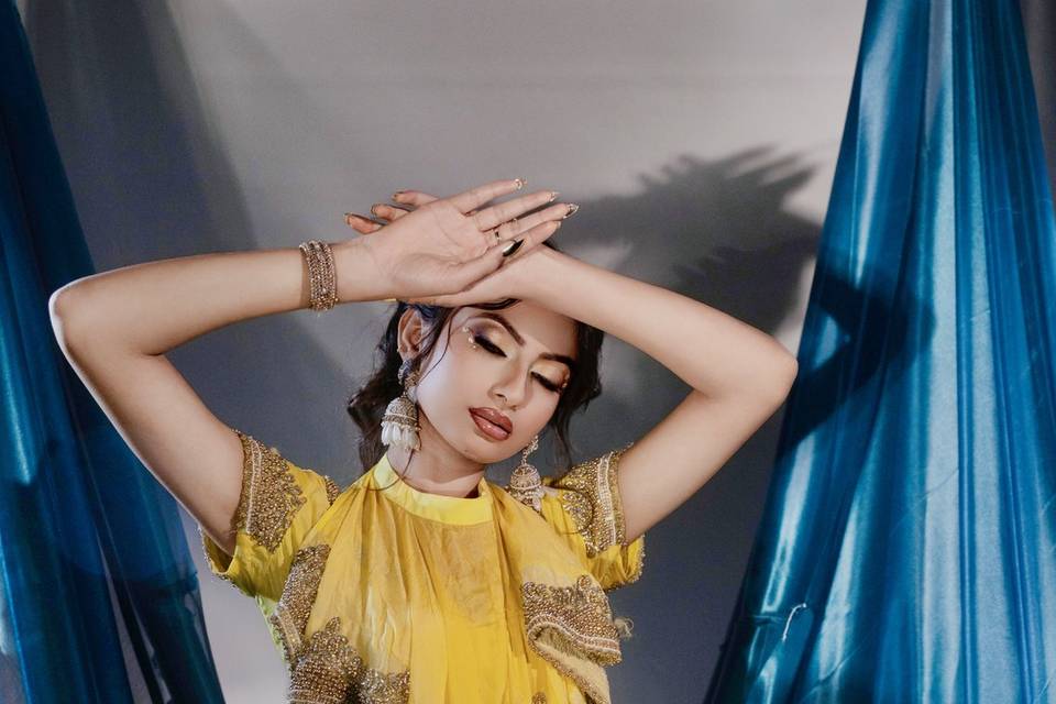 Overall Vibe 	•	A modern fusi