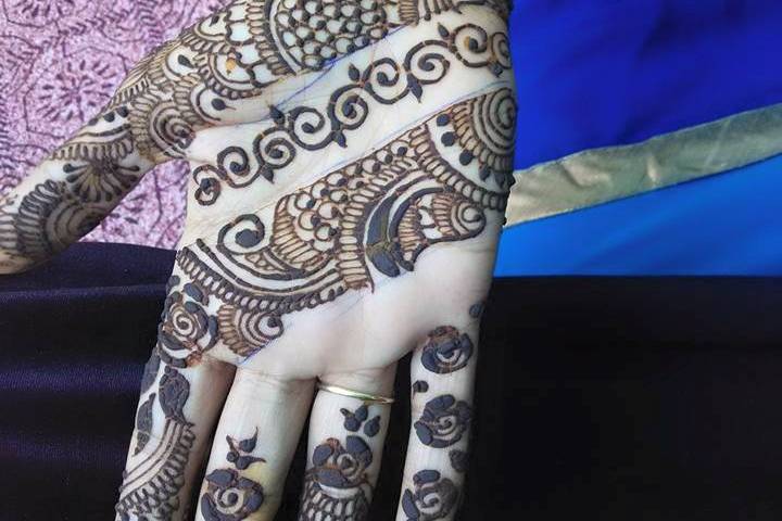 Taniz Mehndi Art