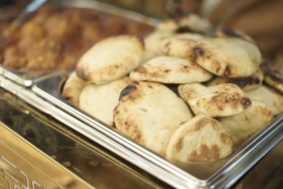 Delicious wedding catering men