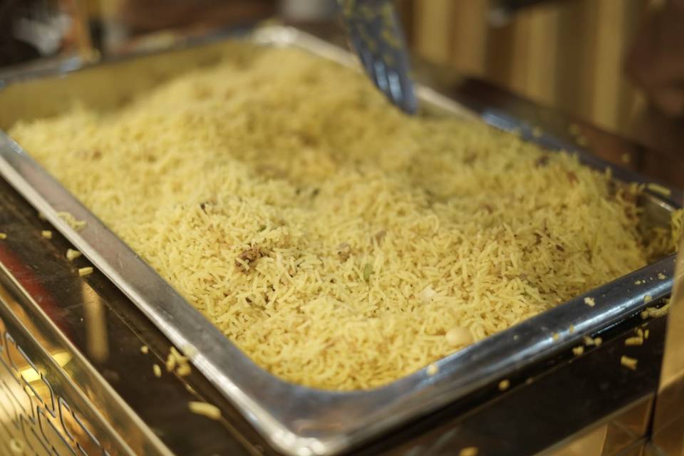 Delicious wedding catering men