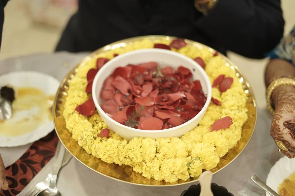 Delicious wedding catering men