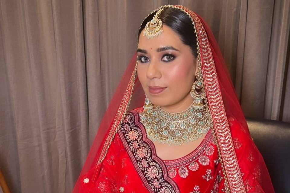 Saniya Hameed Makeup Artist