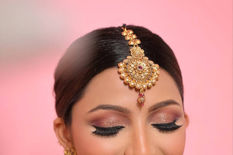 Saniya Hameed Makeup Artist