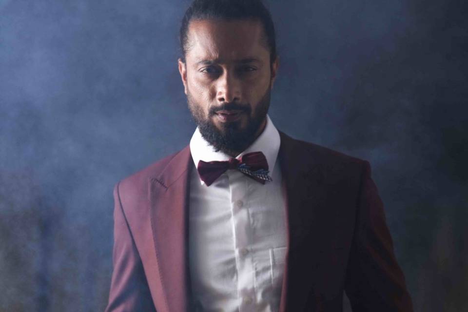 Maroon suit for cocktail