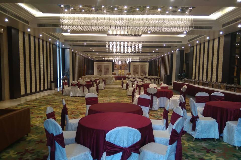 KL7 Hotel & Banquets, Patna
