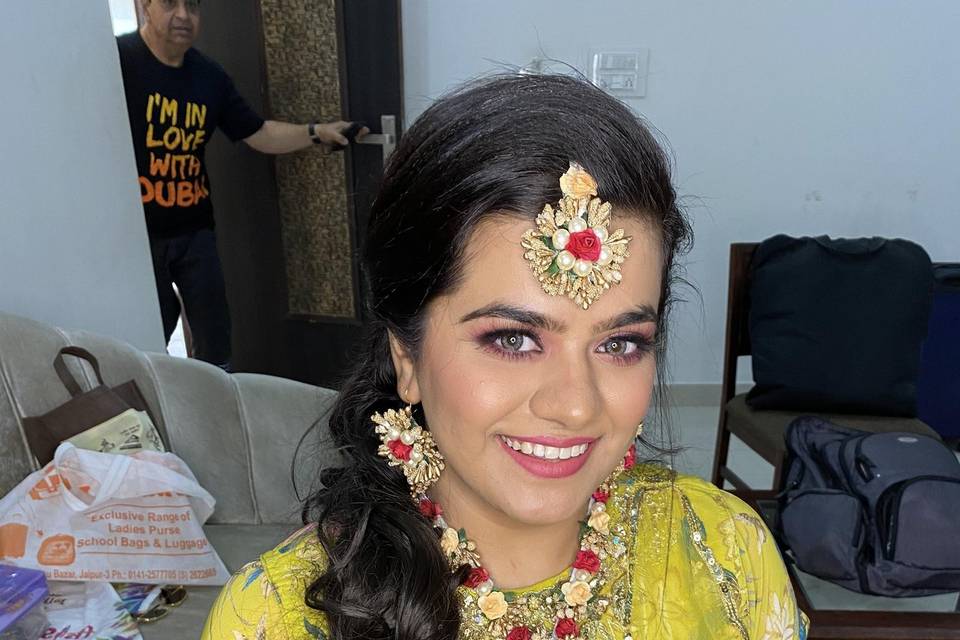 Haldi makeup