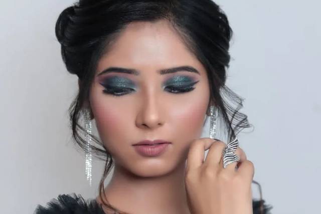 Party makeup