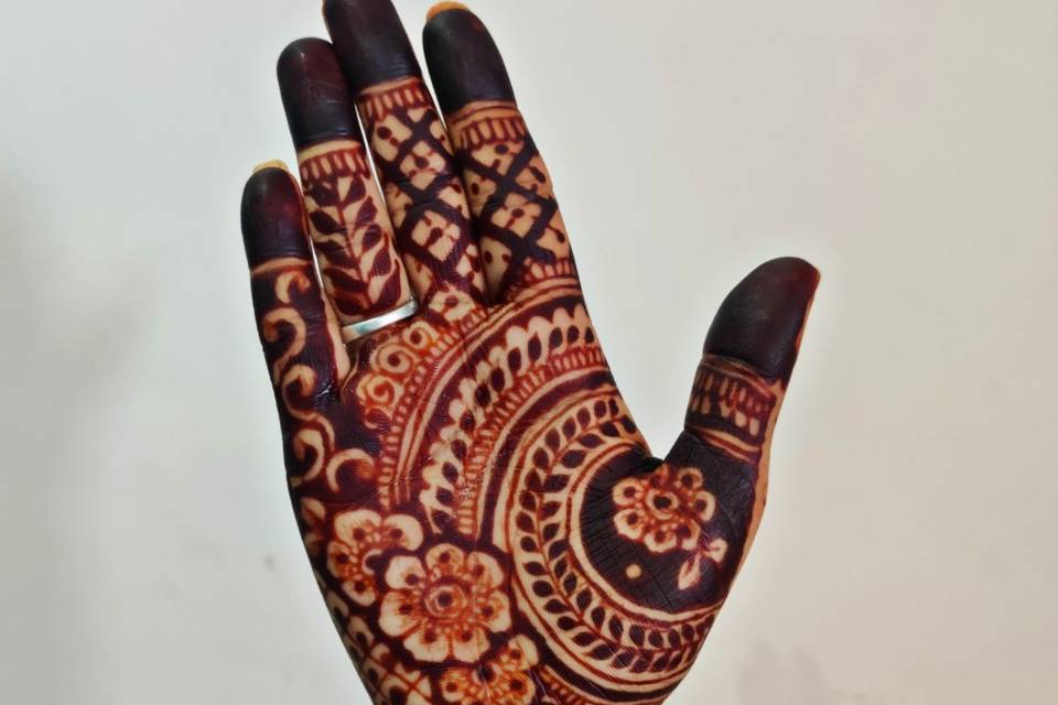 Engagement henna
