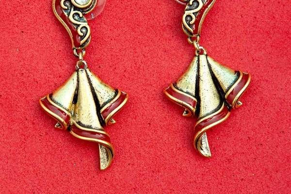 Flipkart.com - Buy Voylla Apsara Teardrop Faux Pearls Enamelled Silver  Plated Brass Earrings Brass Stud Earring Online at Best Prices in India
