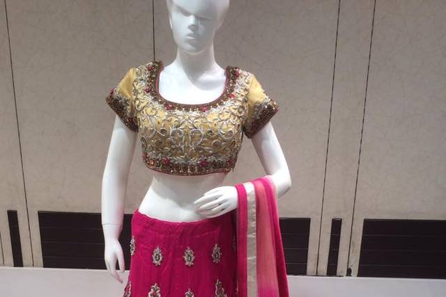 Pin by Susmitha A on Half sarees | Saree, Lehenga saree design, Ikkat saree