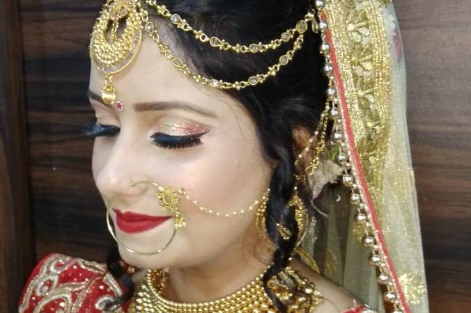 Bridal makeup