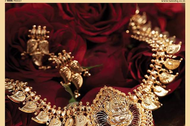 Tanishq showroom in connaught on sale place