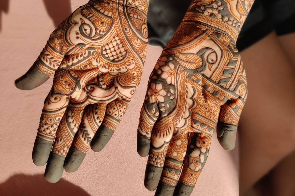 Nilam Mehendi Artist, Pune. Best Mehndi Artists in Pune. Mehndi Artists  Price, Packages and Reviews | VenueLook