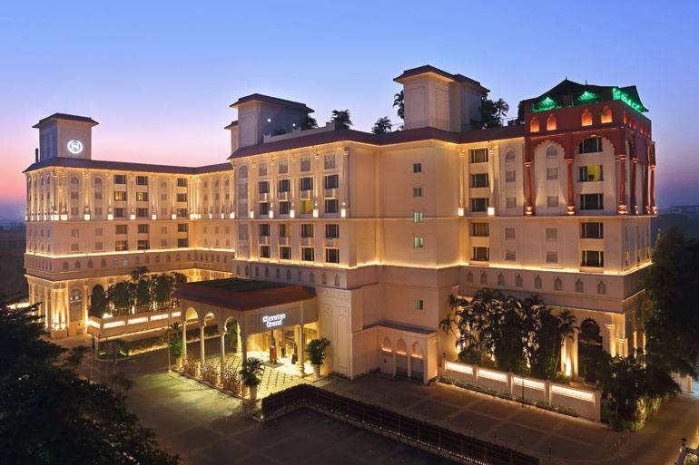 Sheraton Grand Pune Bund Garden Hotel