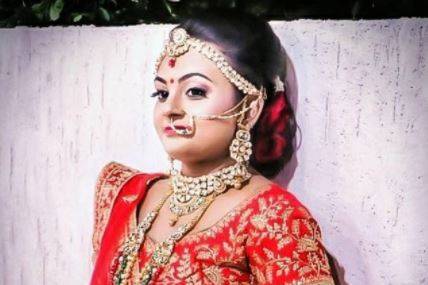 Purvi Mehendi Makeup Artist