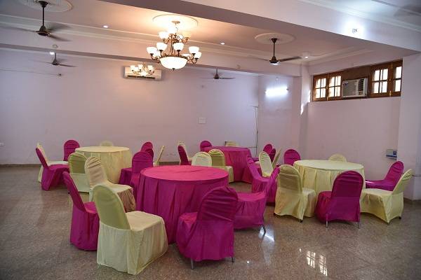 Banquet hall