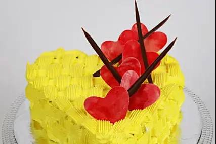 Buy/Send Elegant Vibe Red Roses Bouquet & Pineapple Cake Online- FNP
