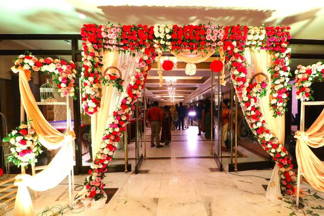 Entrance Decor