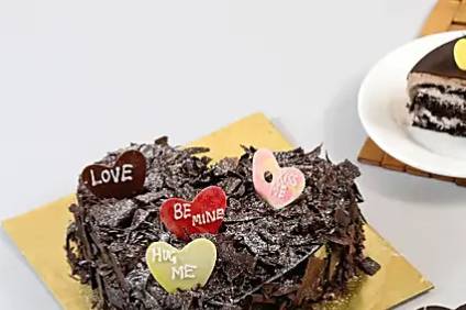 FNP Cakes Sahibganj - Loved making this beautiful cake..😊😊 Cake theme  went perfect with birthday girl's name 
