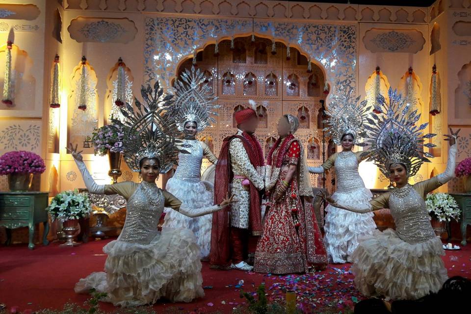 BRIDE-GROOM ENTRY & VARMALA