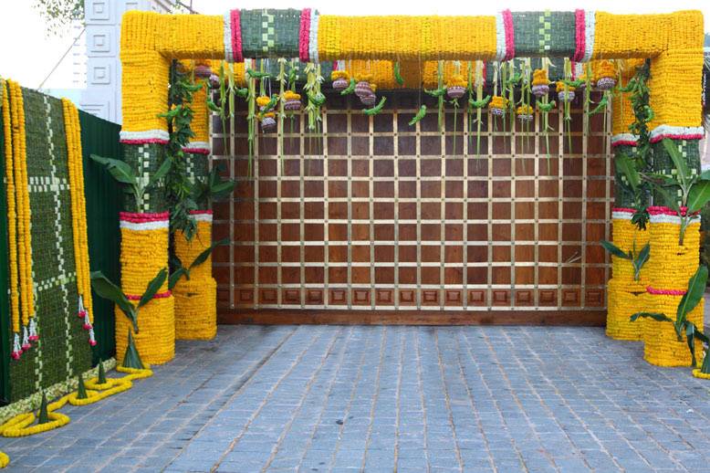 Entrance decor