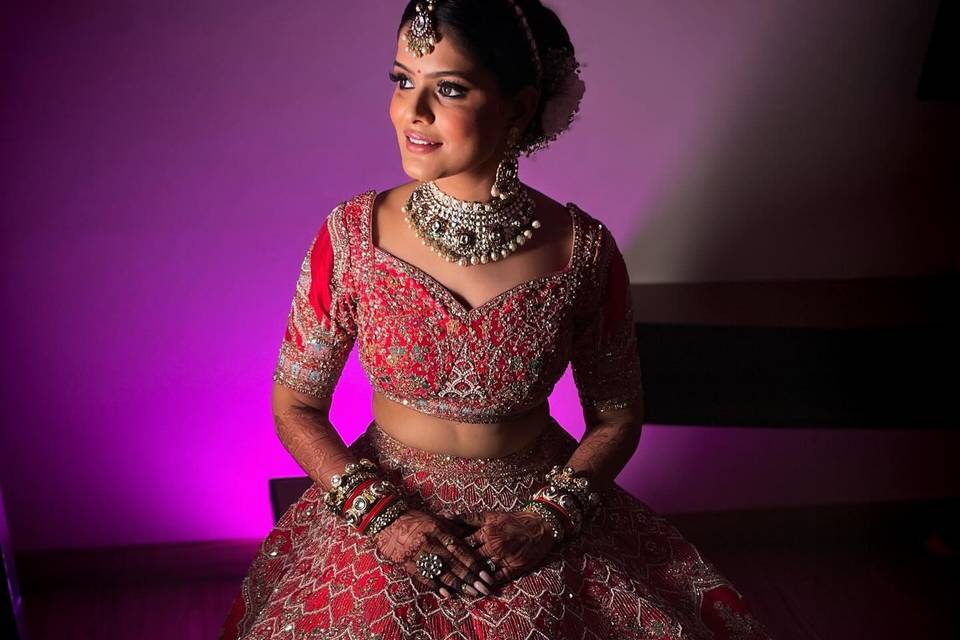 Priyaaglamartistry_1704900860_3277268413105791577_9885905653