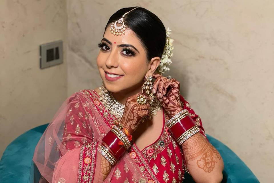 Priyaaglamartistry_1708342324_3306137500363729236_9885905653